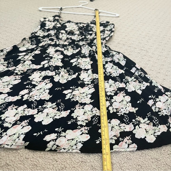 Floral Mini Summer Dress with Adjustable Straps - Picture 7 of 9